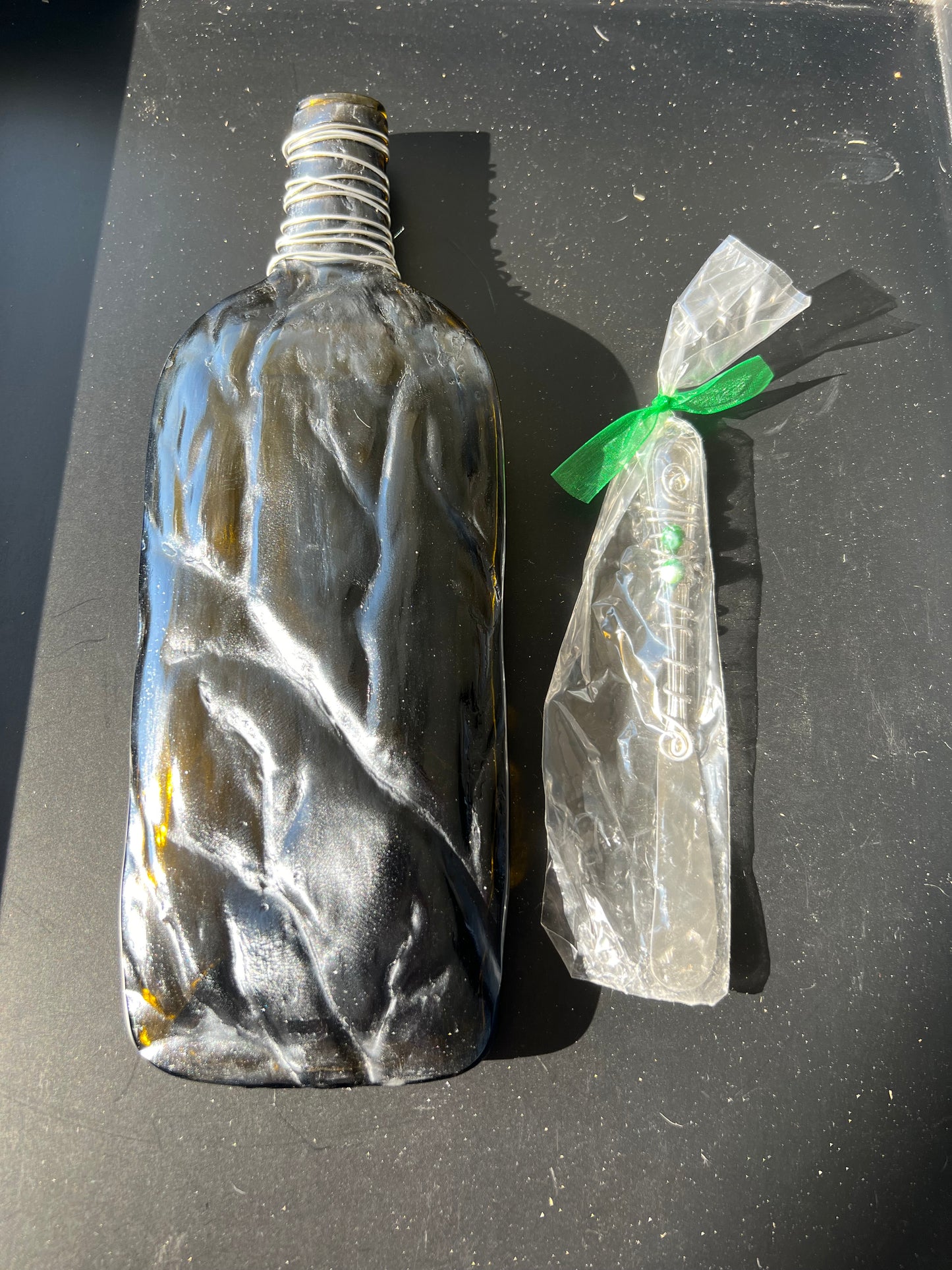 Branch Melted Bottle- Green
