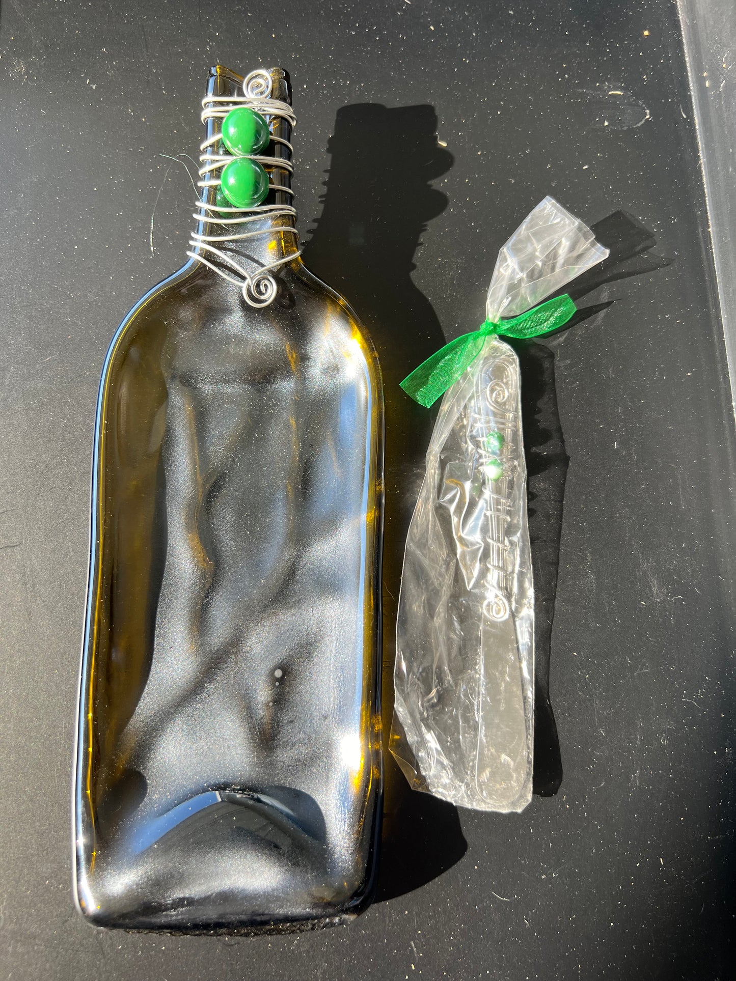 Branch Melted Bottle- Green