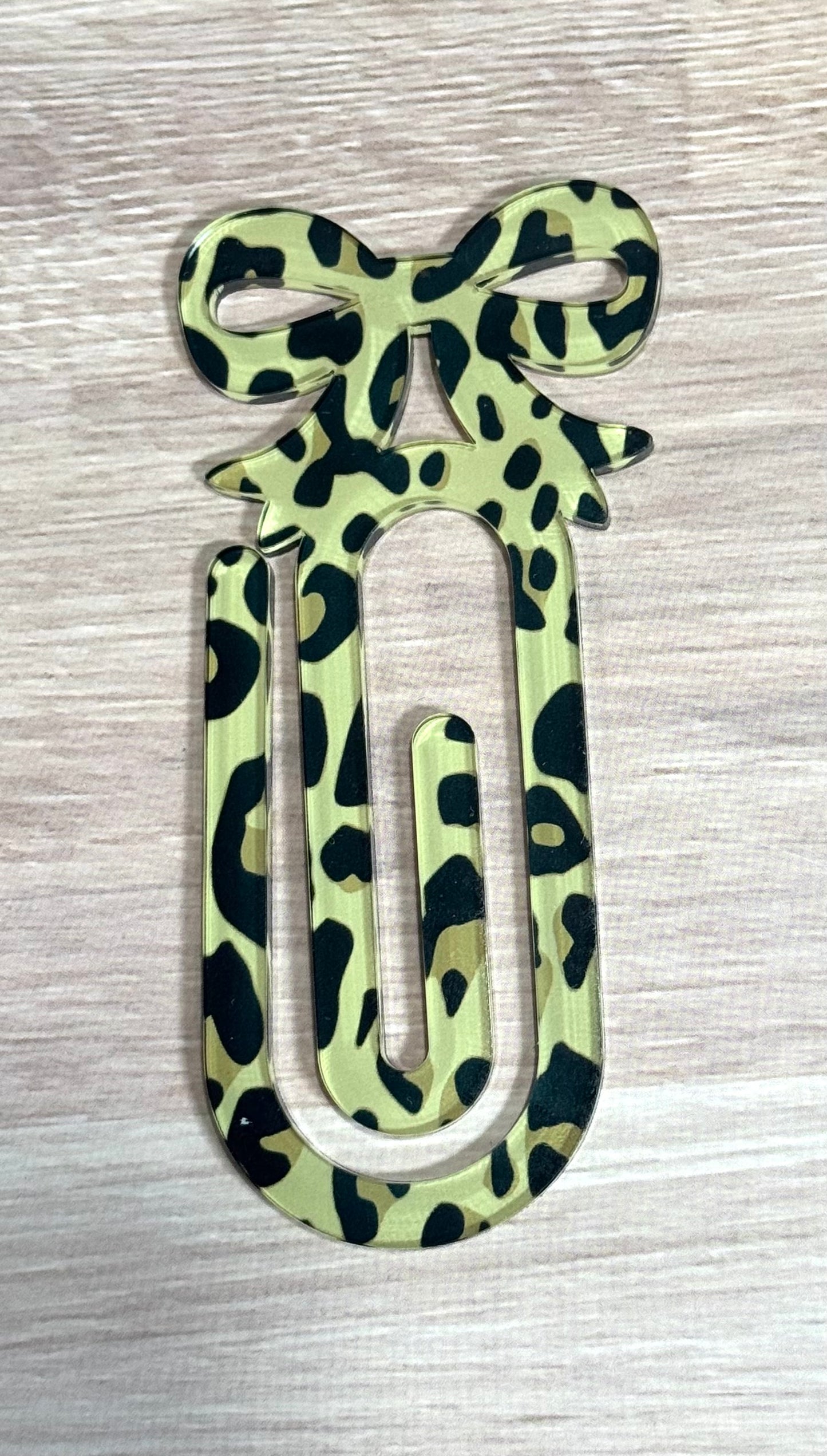 Leopard Acrylic Bow Jumbo Paperclip